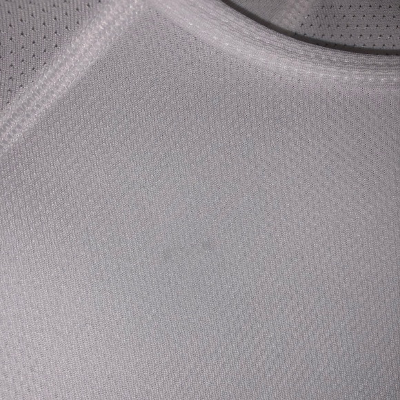Nike workout top - Picture 2 of 3